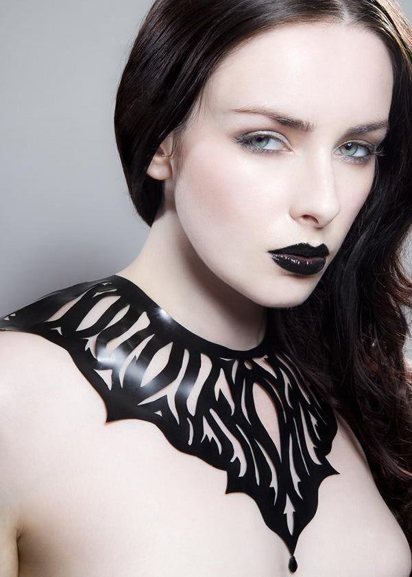 Latex Adrienne collar.